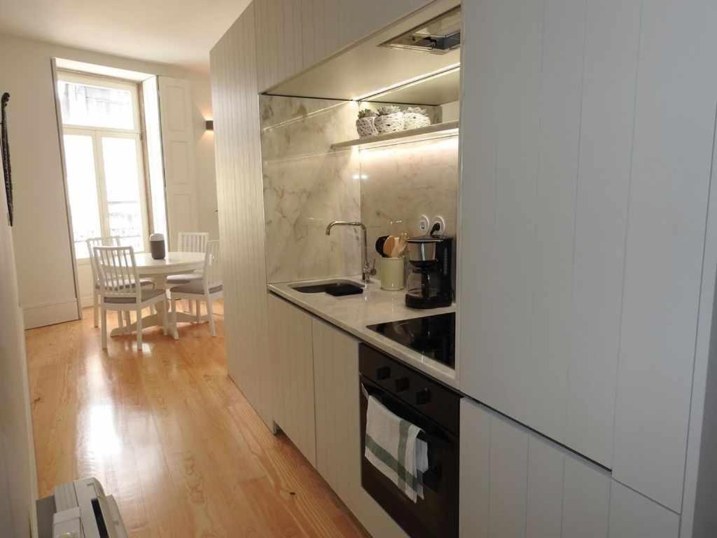 Oporto Delight 1 Luxury Apartment In Historic Center With Balcony Max 4 P Eksteriør bilde